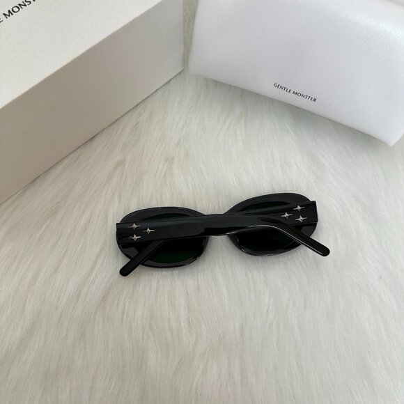 GENTLE MONSTER Sleek Black Oval Sunglasses - Picture 8 of 8